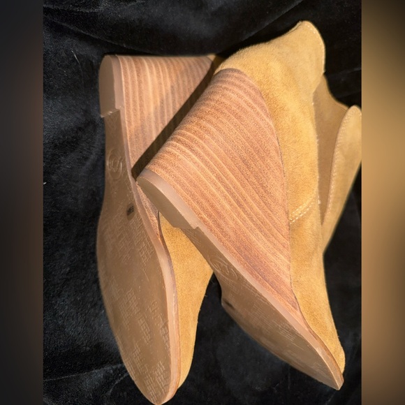 Lucky Brand Yamka Tan Leather Wedge Ankle Chelsea Boots Womens US 9 1/2 - Picture 6 of 11